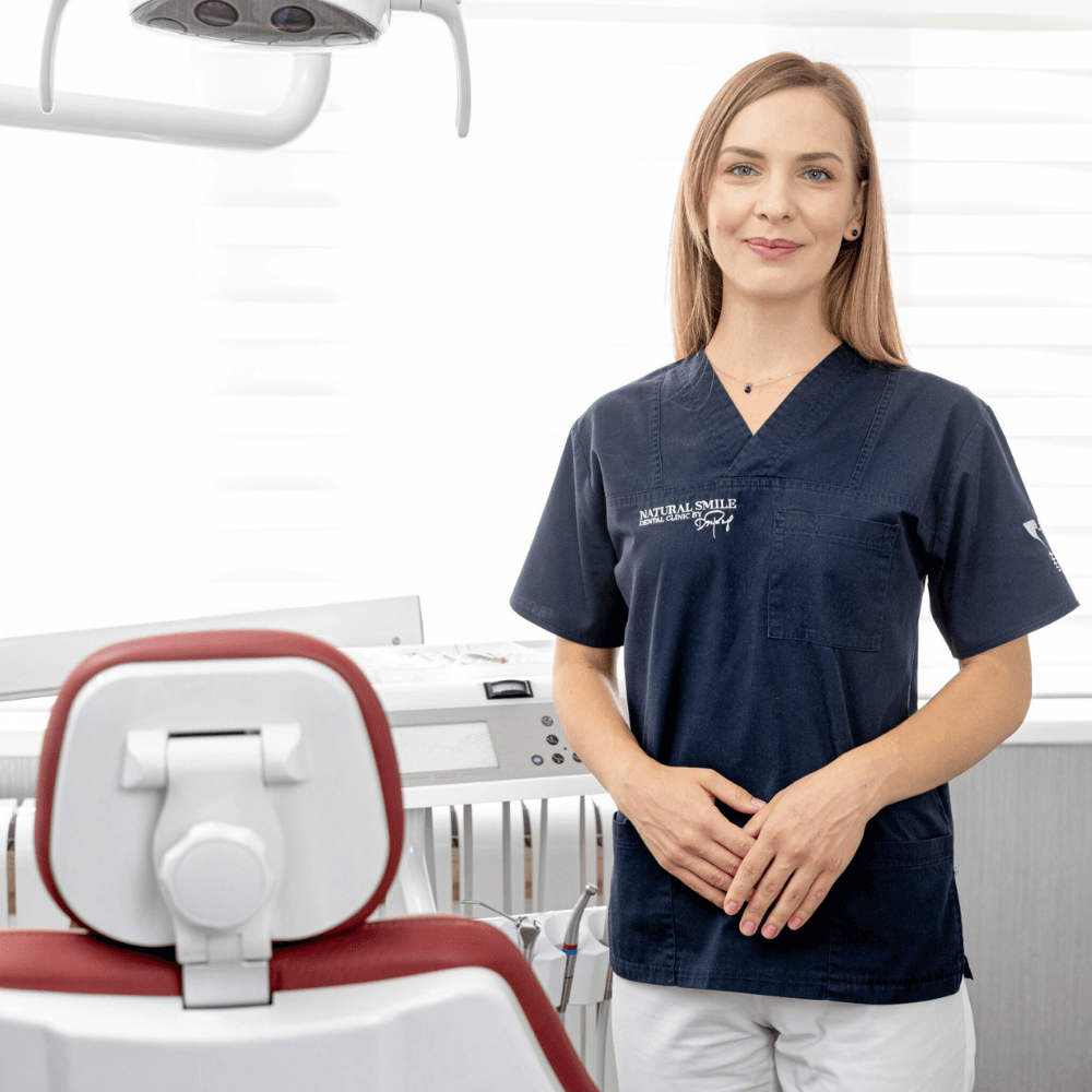 Dr. Laura Contac